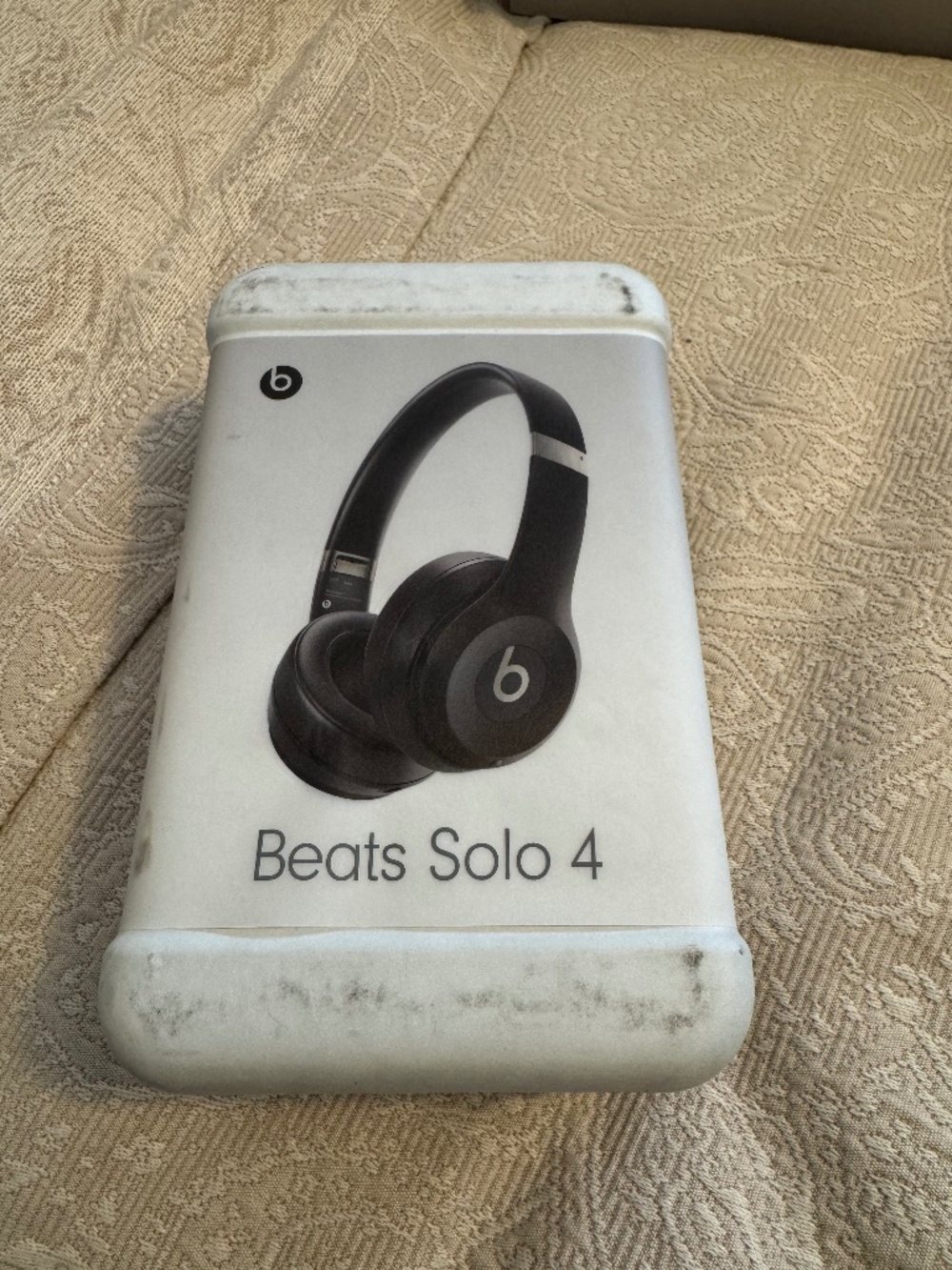 Beats Solo 4 Wireless Headphones – Matte Black – NEW Factory Sealed